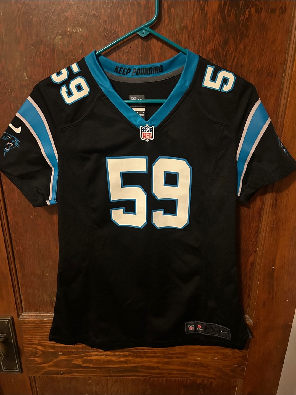 Carolina Panthers Women’s Medium #59 Kuechly Football Jersey